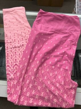 Lularoe Size TC2 (Women Size 18-26) Pink  Ribbon Print Active Leggings